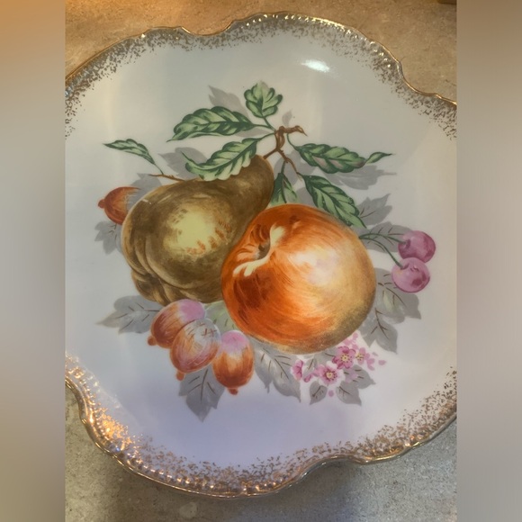 Vintage Victoria Ceramics decorative fruit art Plate Japan Gold trim 7” rare - Picture 2 of 6